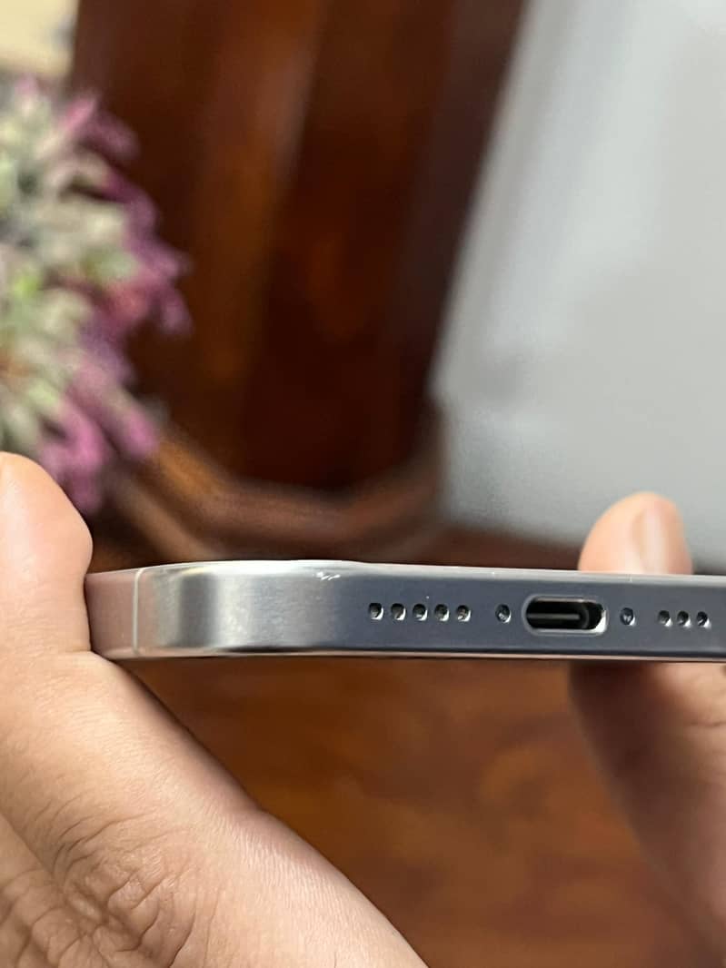 Apple iPhone 15 Pro (512 gb) Factory unlock (91BH) 10
