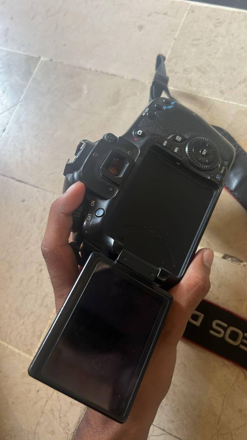 DSLR camera 1