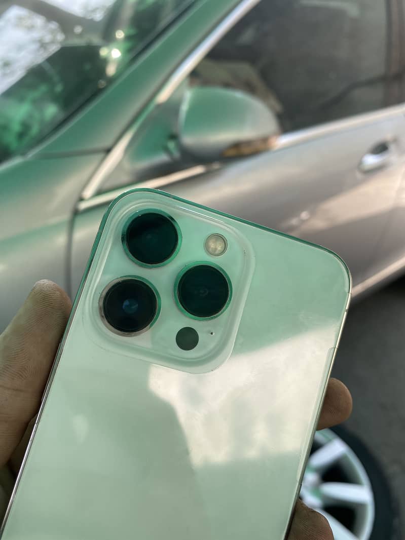 Apple iPhone 13 Pro 3