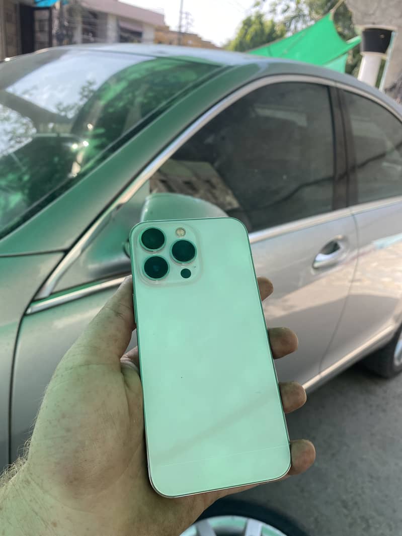 Apple iPhone 13 Pro 8