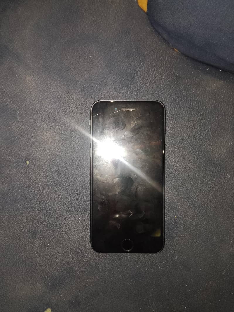 Apple iPhone SE 0