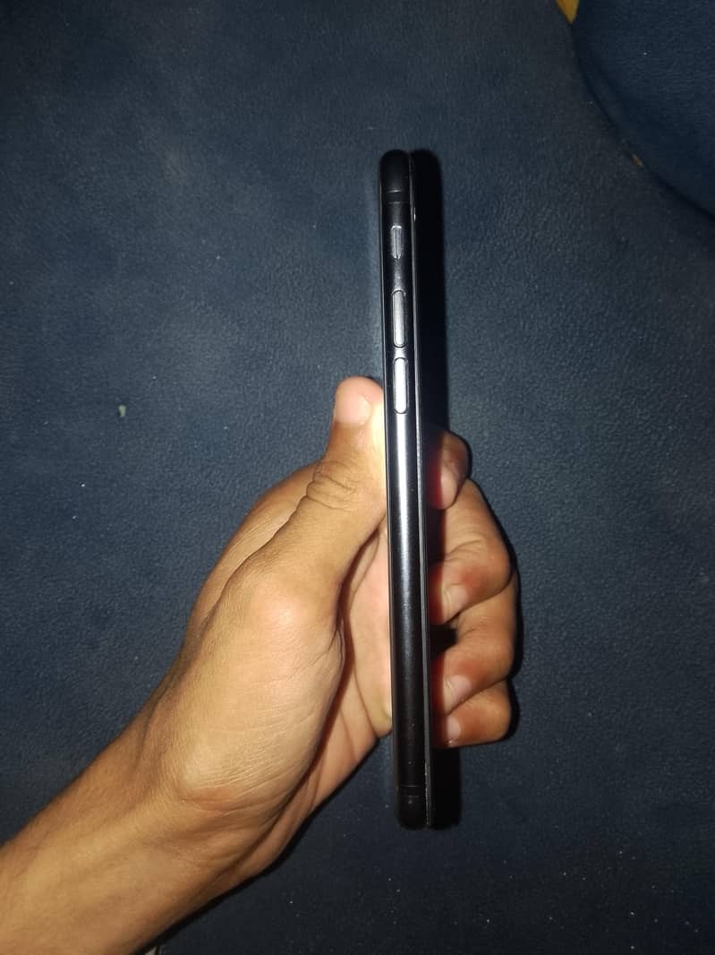 Apple iPhone SE 3