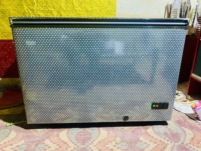 Hier Inverter Deep Freezer Single Door Lush Condition