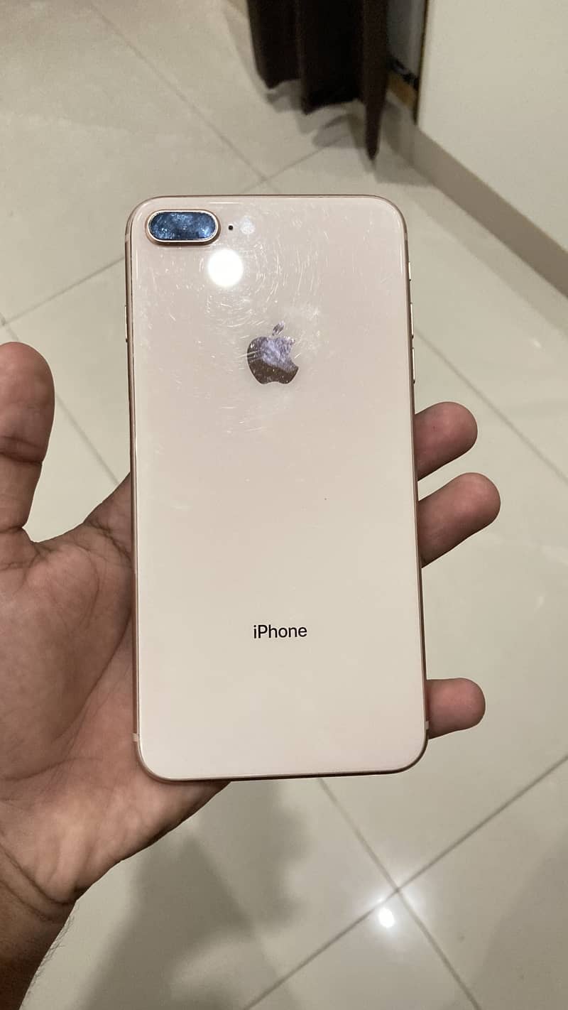 Apple iPhone 8 Plus 0