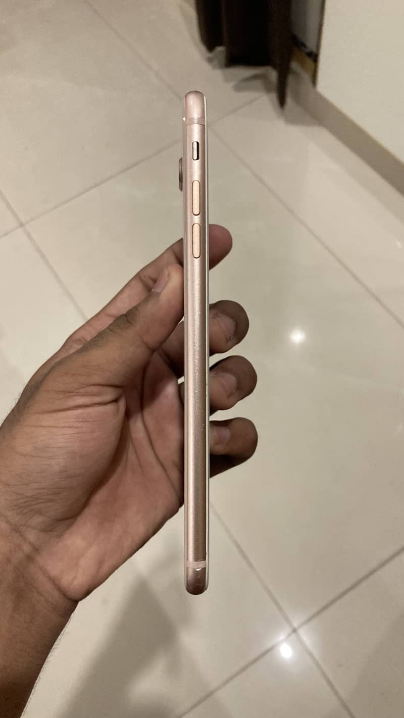 Apple iPhone 8 Plus 5