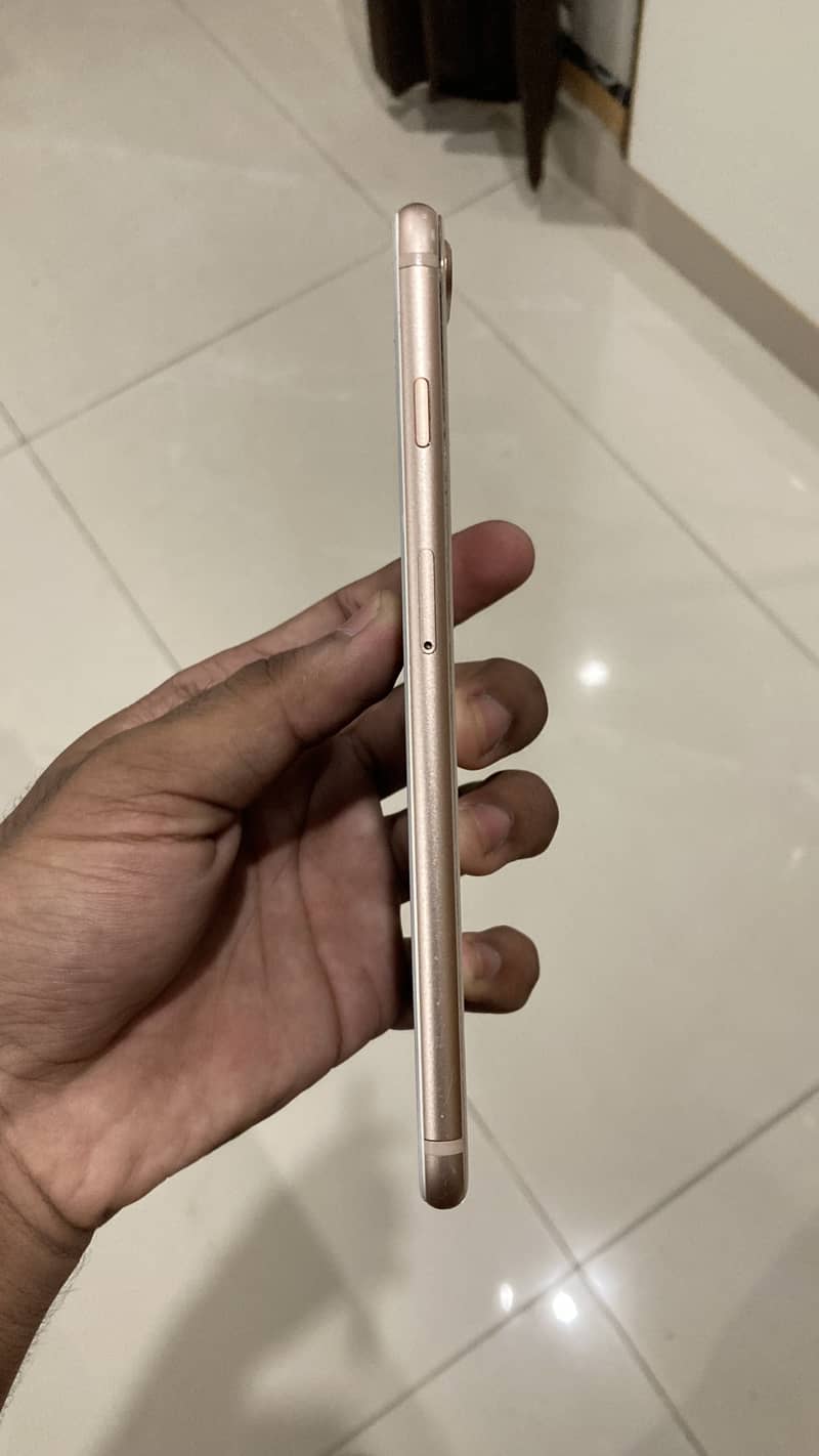 Apple iPhone 8 Plus 6