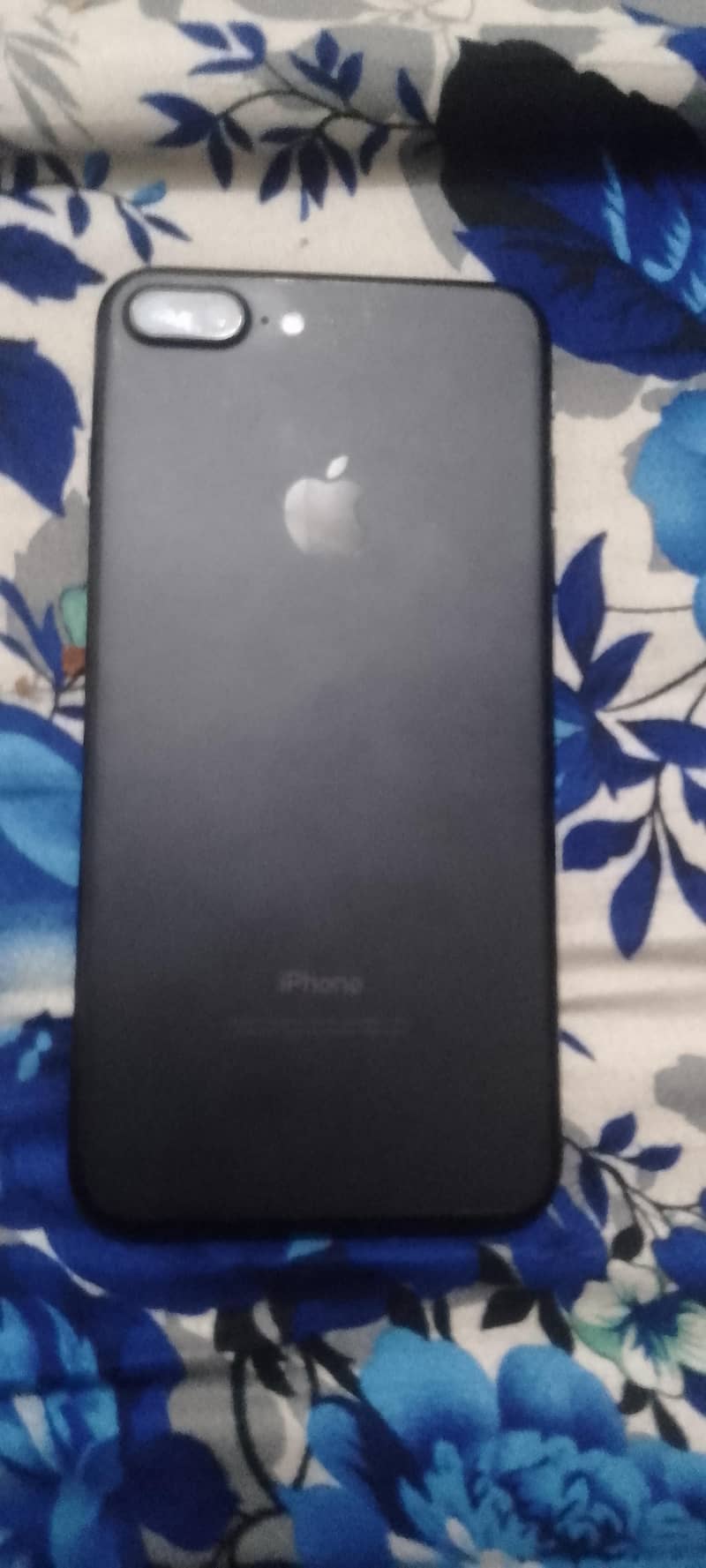 Apple iPhone 7 Plus 0