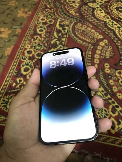 iPhone 14 Pro ( 256Gb with charger)
