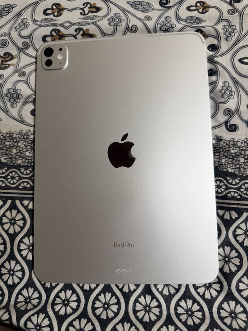 IPAD M4 PRO 1