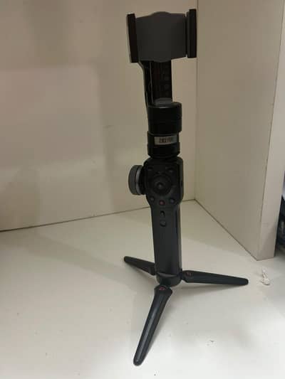 Zhiyun smooth 4