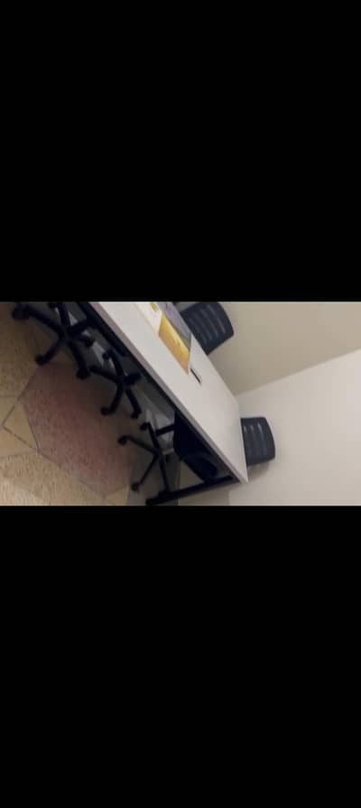 1 executive chair and 4 office chairs with table