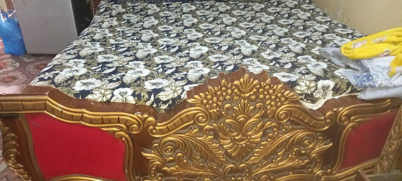 Bed and dressing table 2