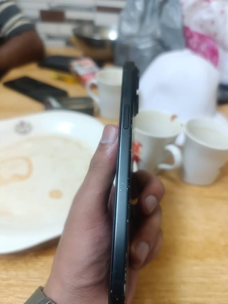 Apple iPhone 15 plus 3
