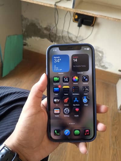 Apple iPhone 12