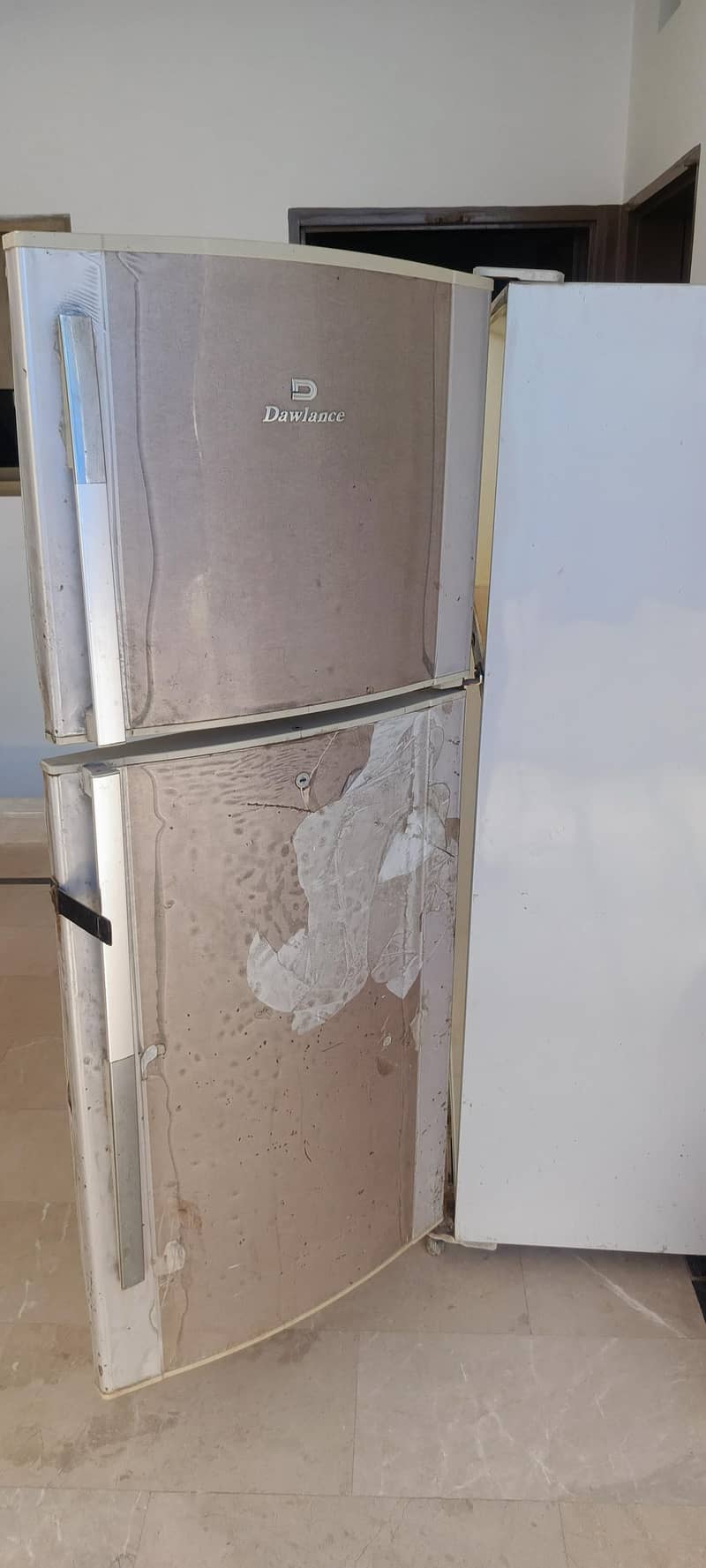 Refrigerator 4