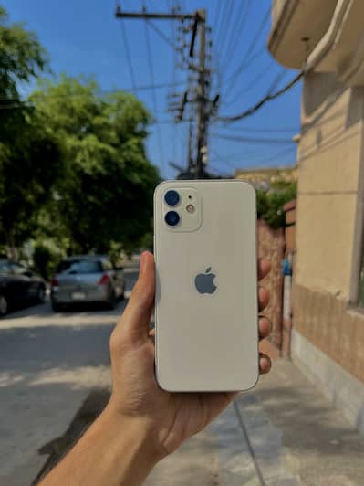 Apple iPhone 12
