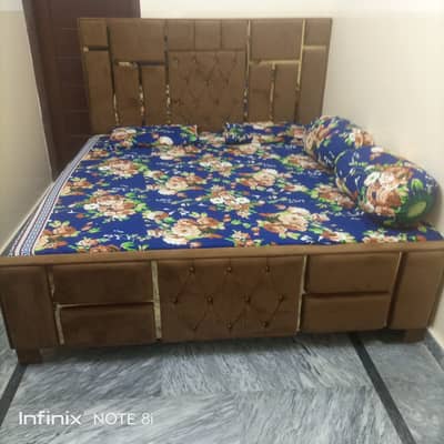 Bed having new condition only 2 month used onlin