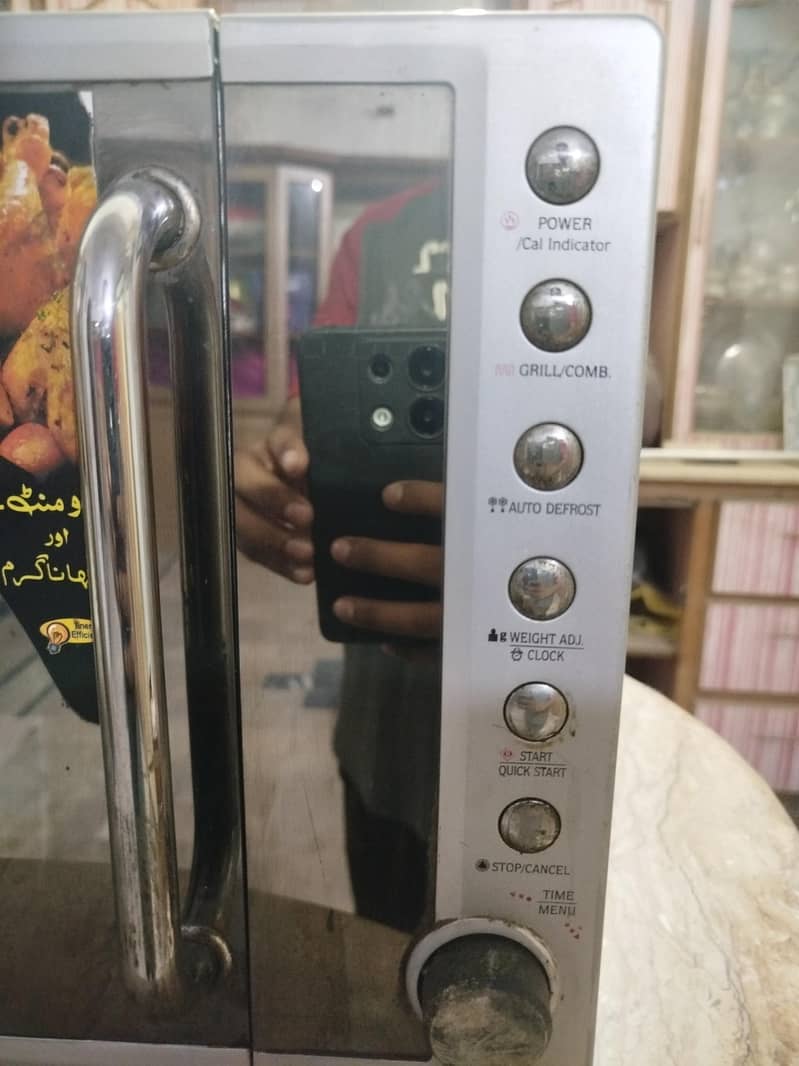 Dawlance Microwave 4