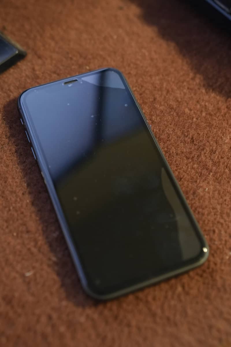 Apple iPhone 11 8