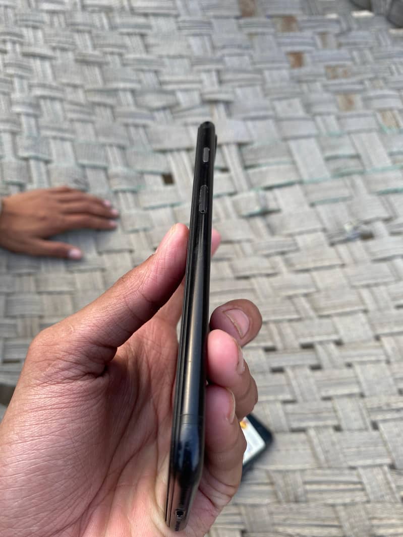Apple iPhone 7 Plus 1
