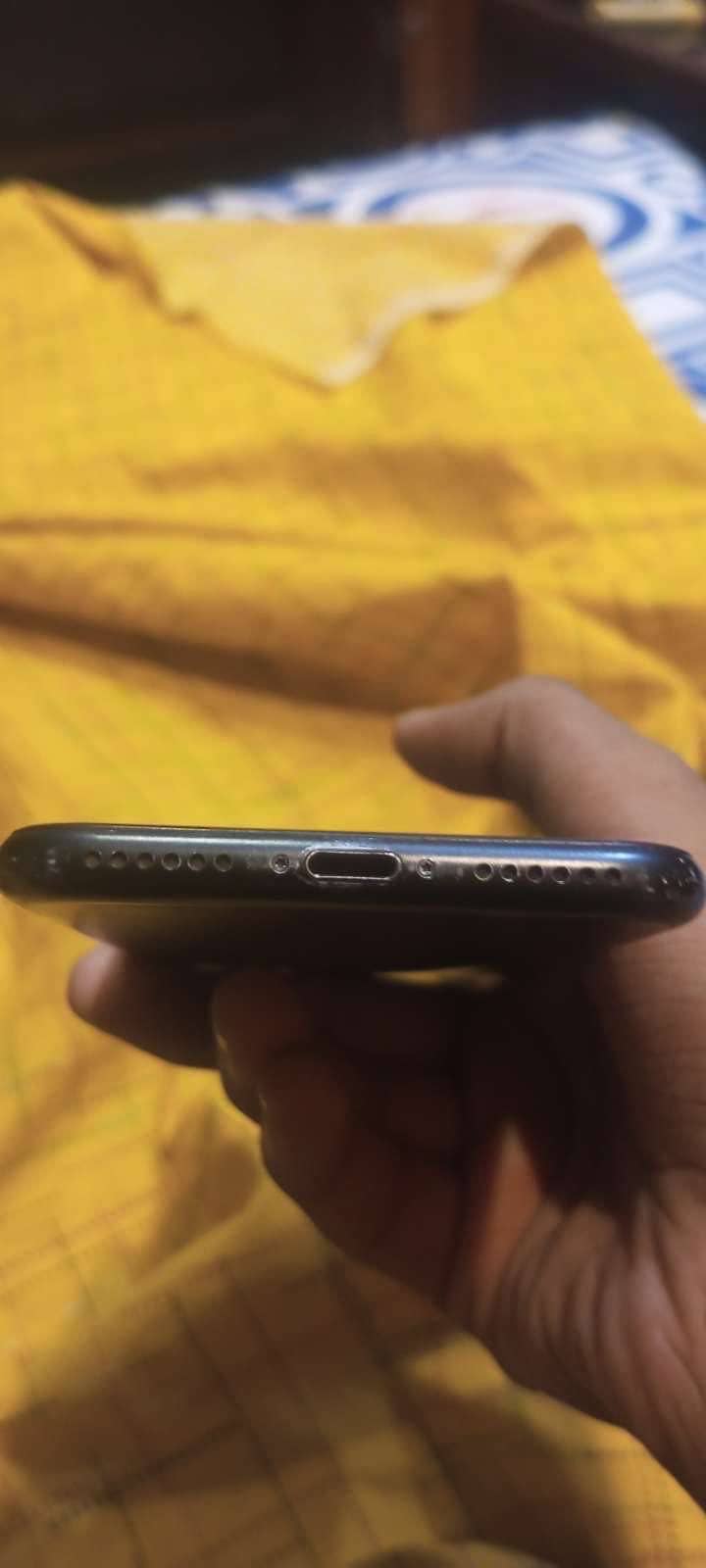 Apple iPhone 7 2