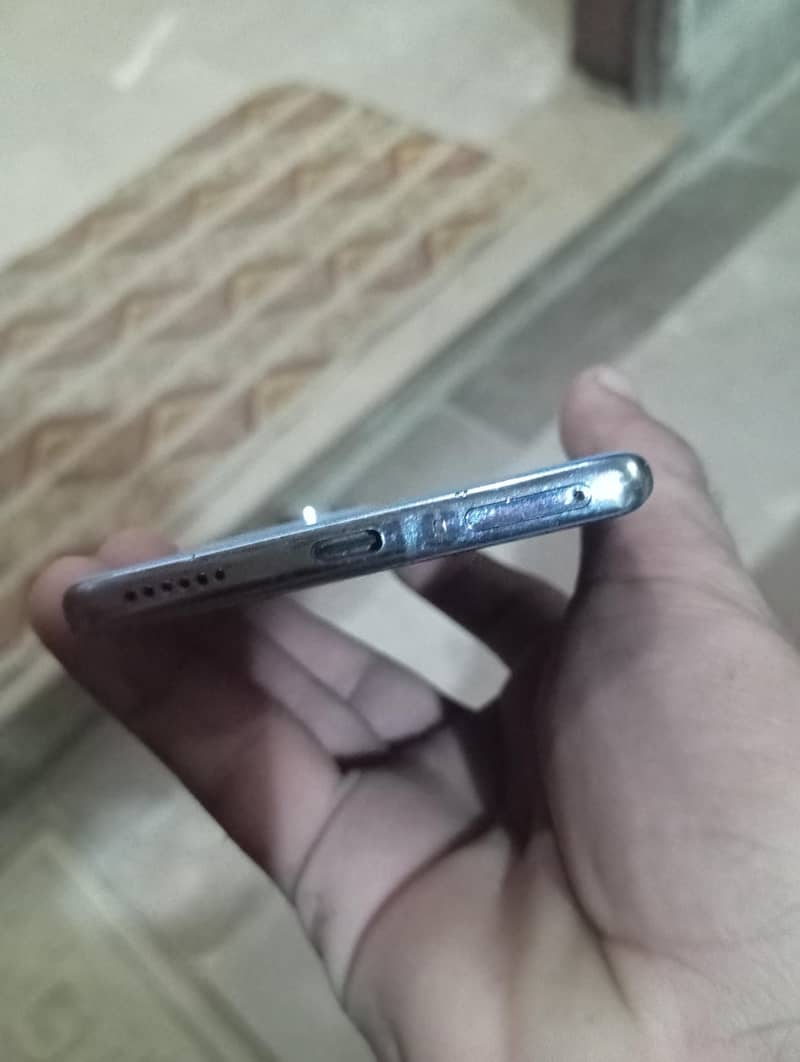 Tecno CAMON 40 Pro 4