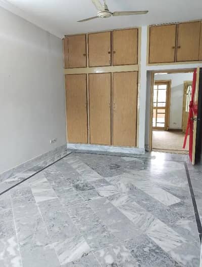 G-11 Size 6 Marla Upper Floor Portion For Rent