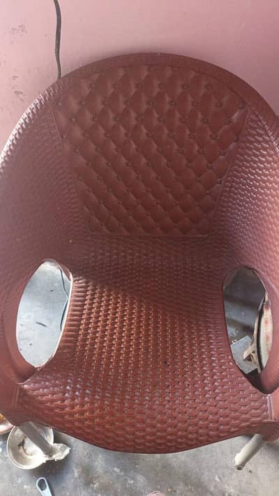 3 plastic chair