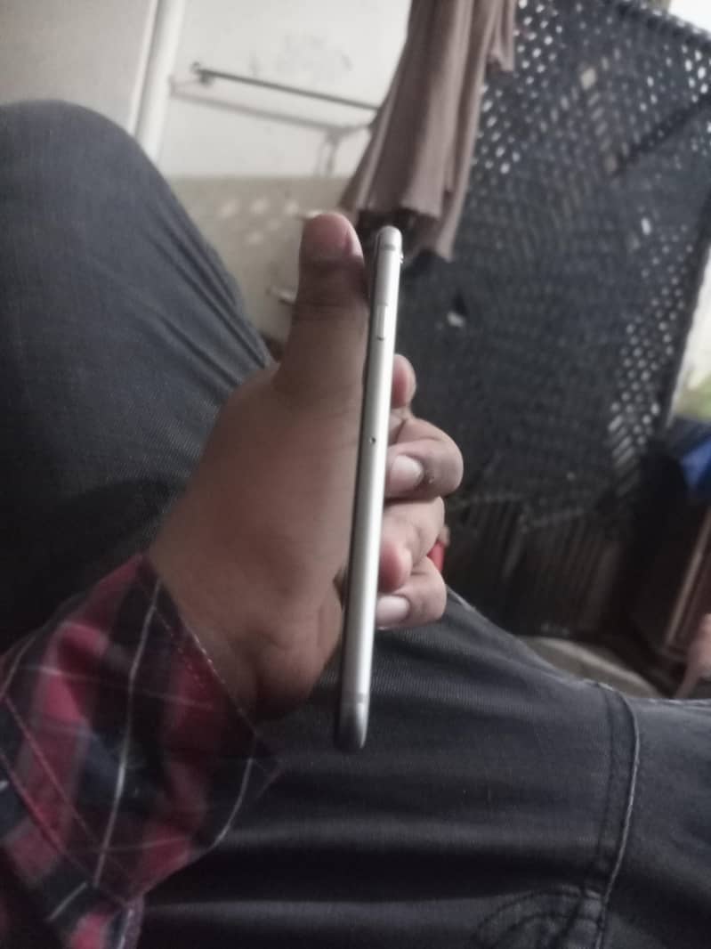 Apple iPhone 6 2