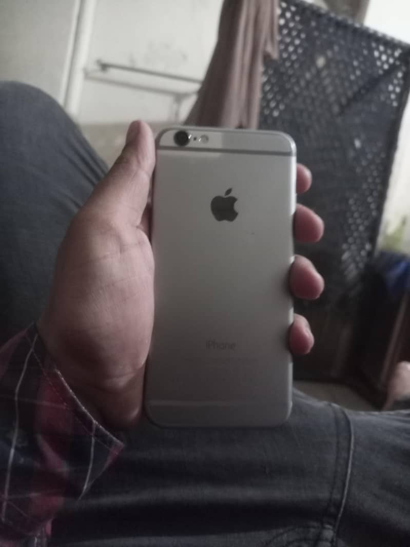 Apple iPhone 6 3