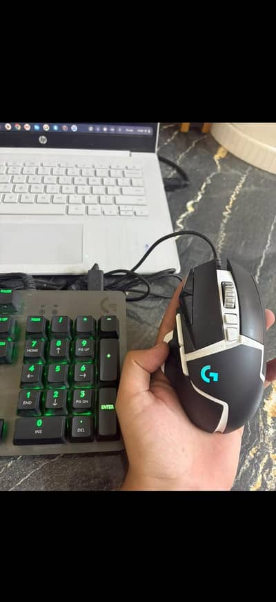 Logitech g 502 hero se RGB lights