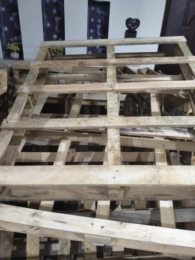 wood pallet in new condition