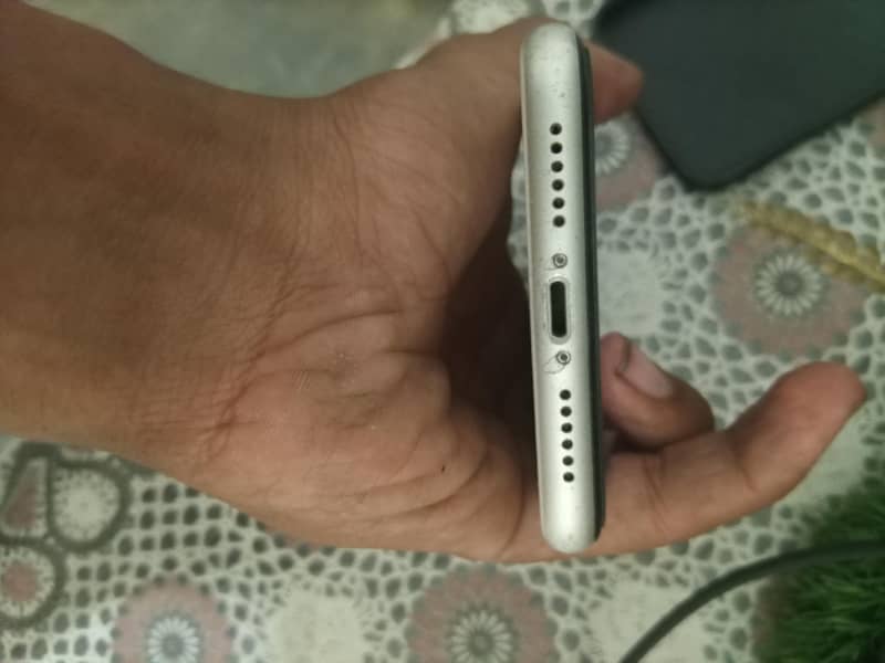 Apple iPhone 11 2