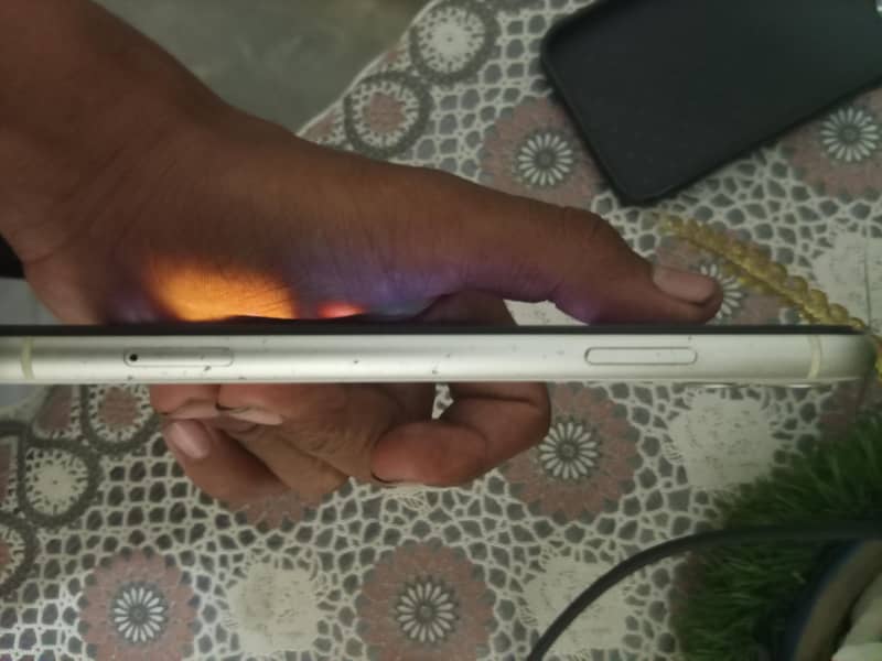Apple iPhone 11 3