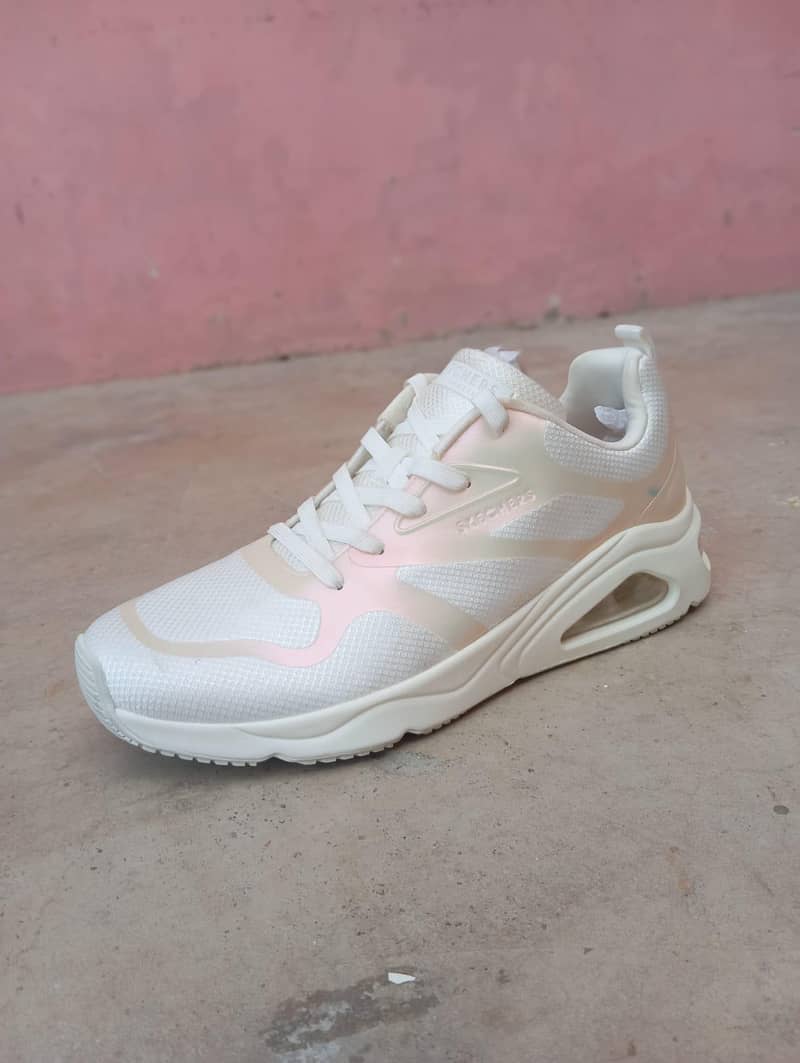 Sneakers 0
