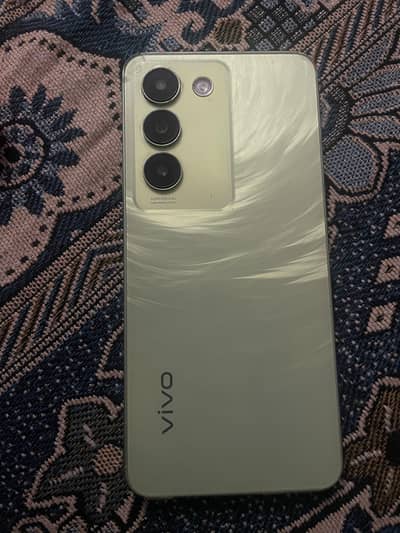 Vivo Y100 for sale in excellent 10by 10 condition