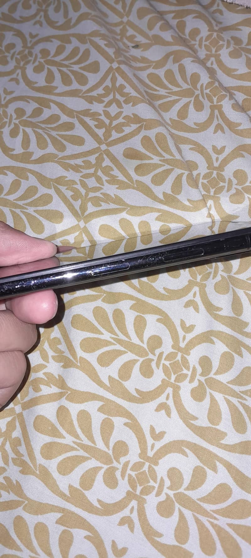 Apple iPhone X 3