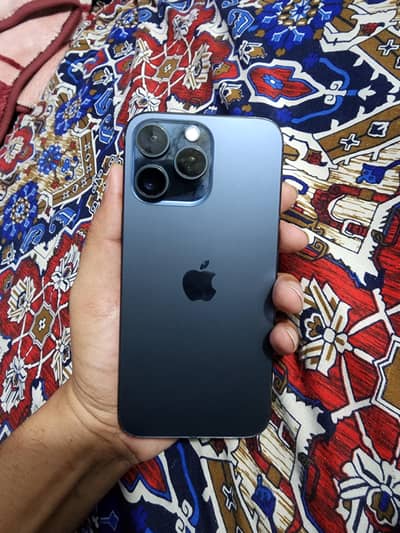 Apple iPhone 15 Pro Max factory unlocked