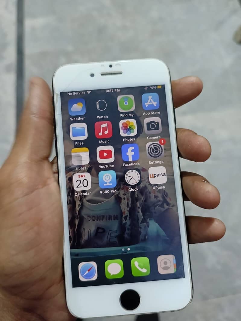 Apple iPhone 7 1