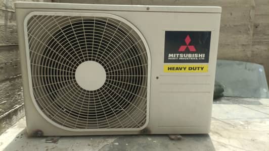 MITSUBISHI 1 TON fully working CHILLED COOLING