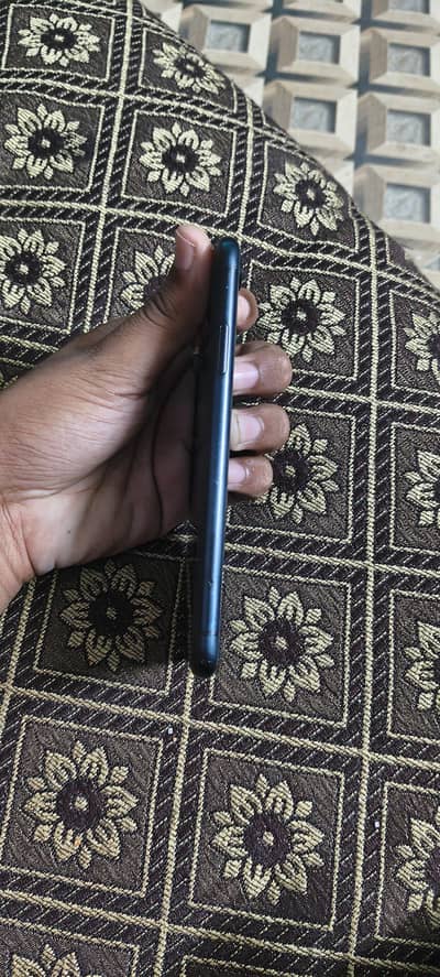 Apple iPhone XR