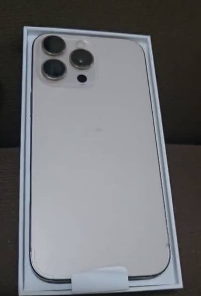 Apple iPhone 16 Pro Max