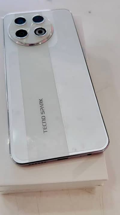 Tecno Spark 30 pro