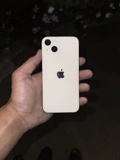 Apple iPhone 13