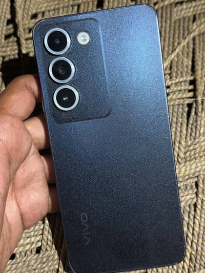 Vivo Y100