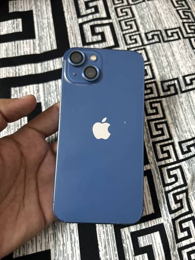 Apple iPhone 13