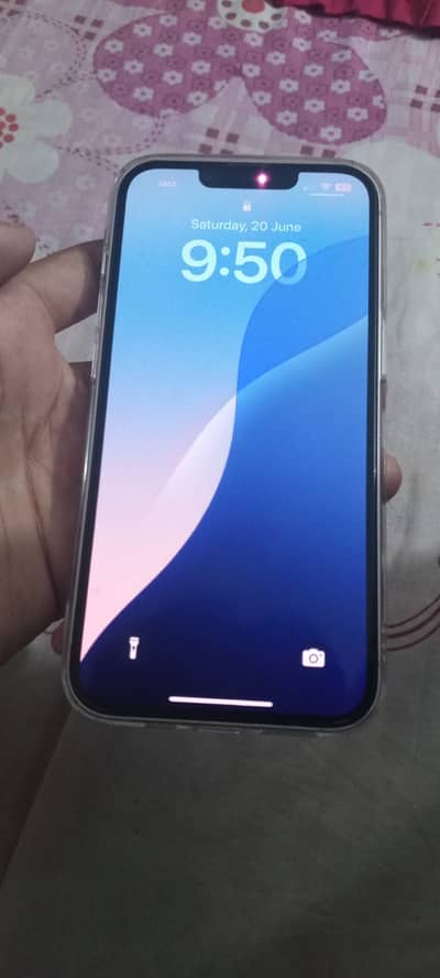 Apple iPhone 13