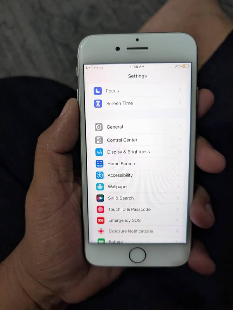Apple iPhone 7 0