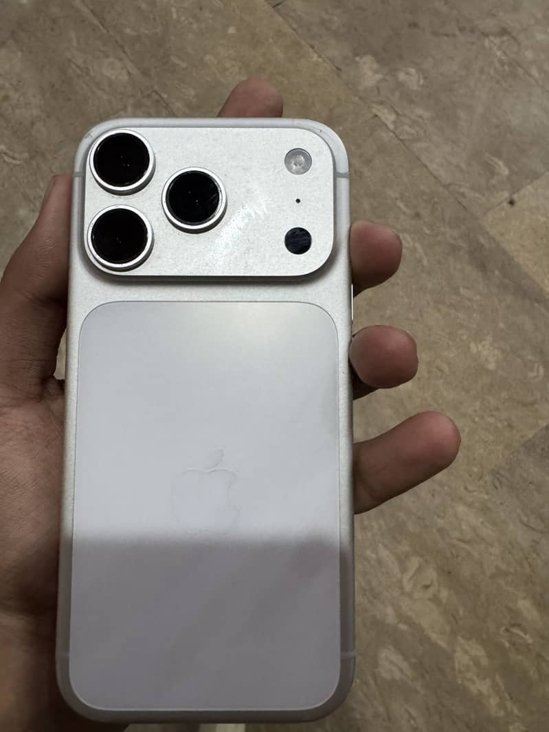 iPhone 17 Pro 0
