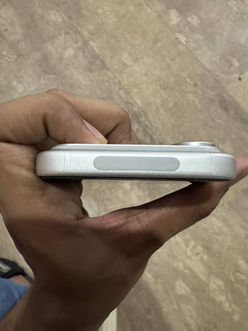 iPhone 17 Pro 3
